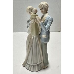 Vintage Duncan Royale Couple‎ With Kid Fine Porcelain Figurine 9"x4"